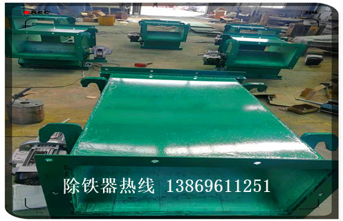 永磁管道自卸式除鐵器，永磁管道自卸式除鐵器廠家_遠(yuǎn)力永磁管道自卸式除鐵器廠家12000高斯_可定制工作原理_安裝示意圖 