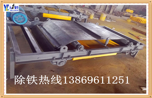 自卸皮帶電磁除鐵器，云南自卸式皮帶電磁除鐵器_規(guī)格型號(hào)_云南自卸式皮帶電磁除鐵器品牌型號(hào)的工作原理